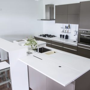 Superficie Sólida Neo White